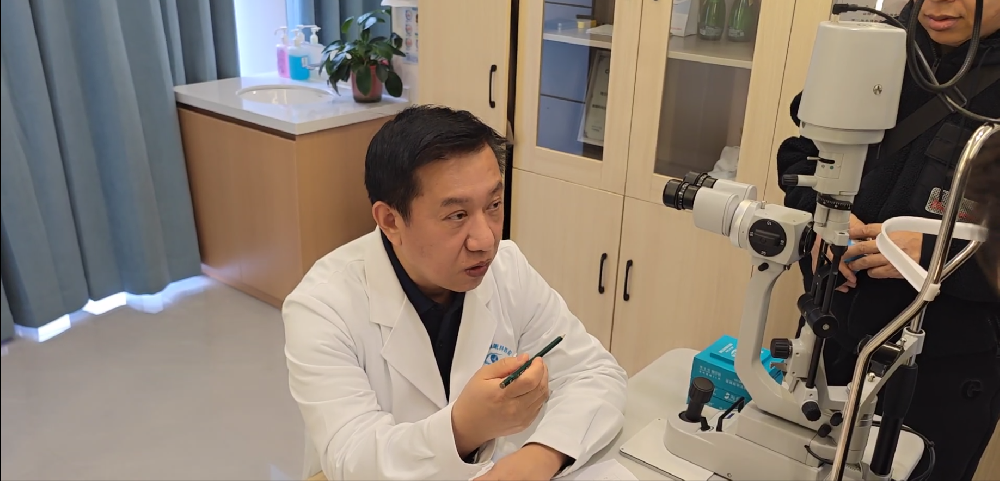 近视手术是否适合每个人？手术安全性如何？术后护理又该如何进行？