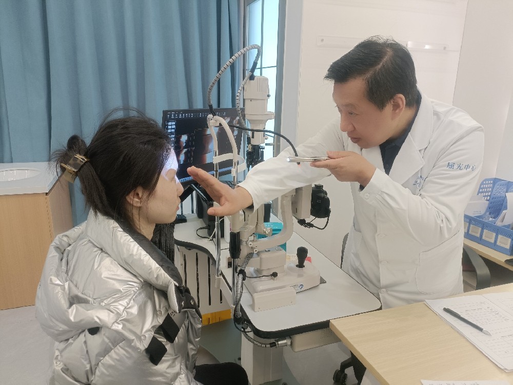 眼科教授周跃华院长科普：全飞秒4.0和全飞秒Pro怎么选？